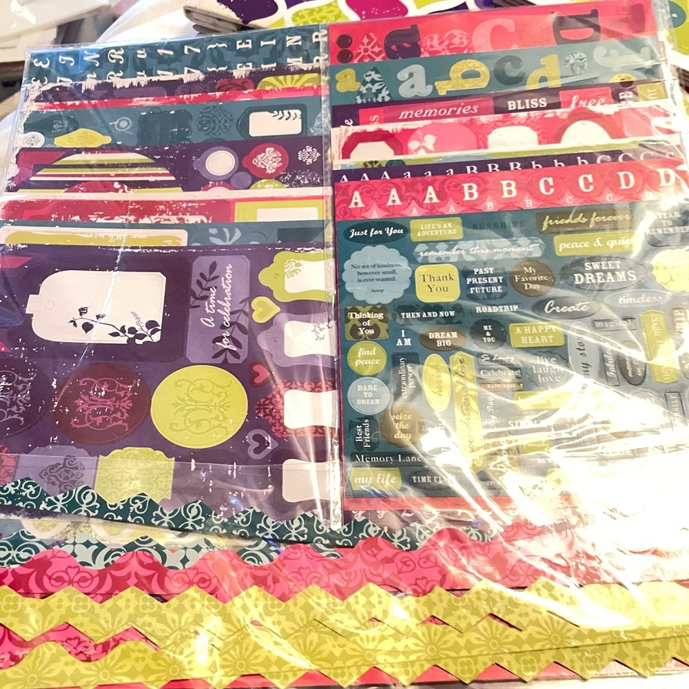 XL SCRAPBOOK+ complete scrap set vintage style appearance w/hundreds of pieces! - Picture 13 of 16